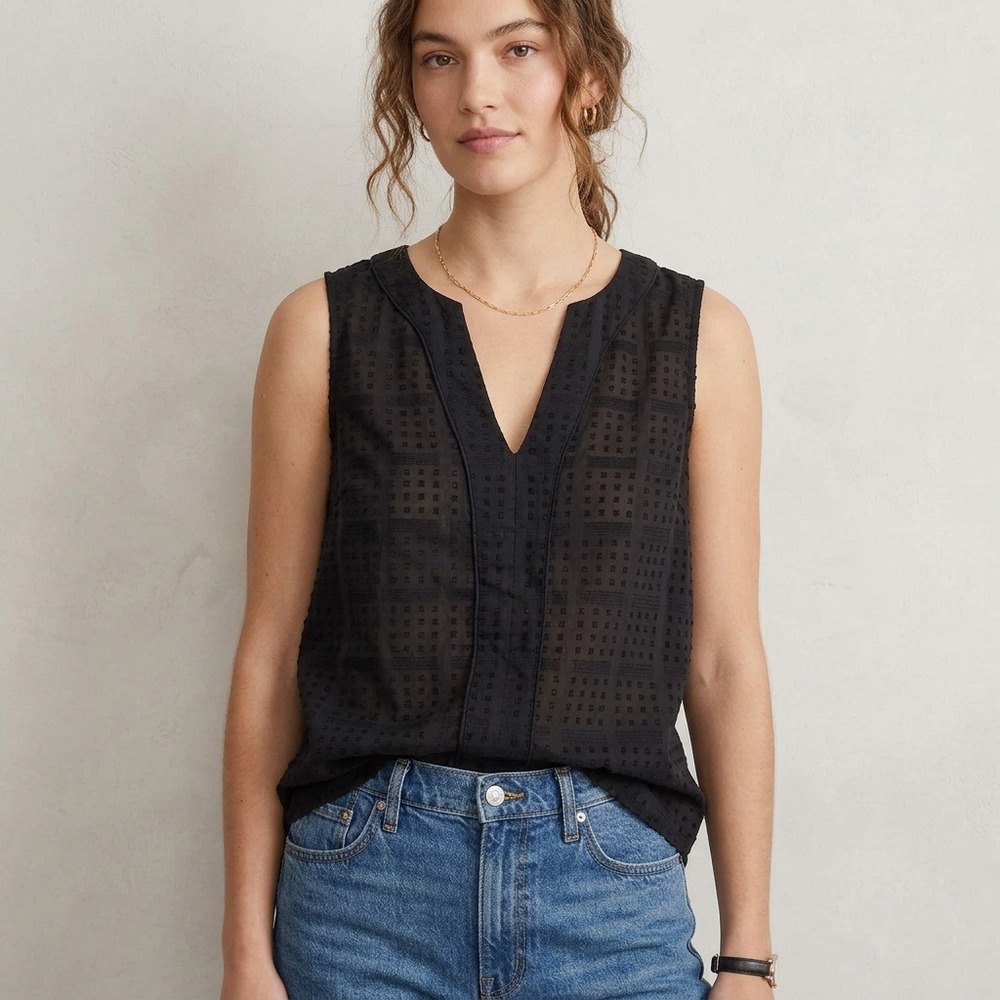 J.Crew Black Swiss Dot Clip Sleeveless V-Neck Blouse Women's Textured Size 6